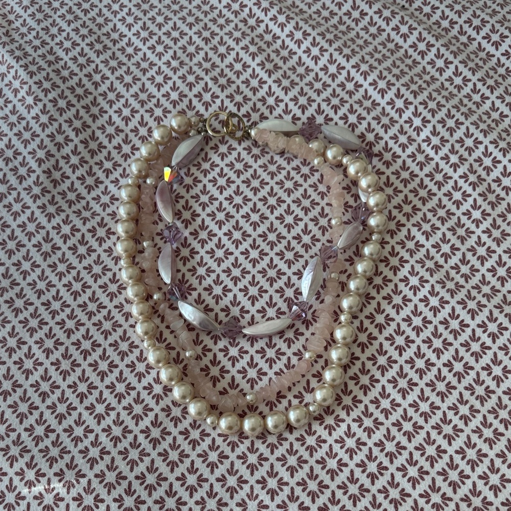 Elegant Pearl and Pink Beaded Necklace Set